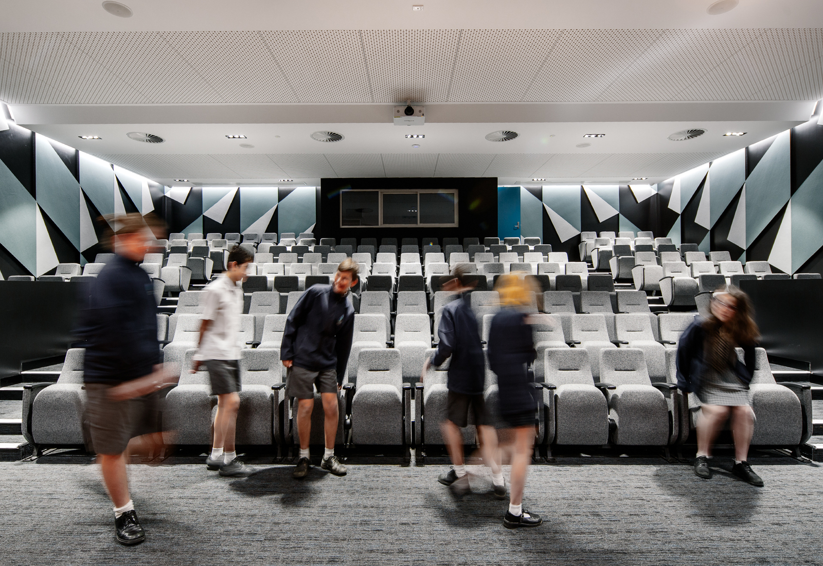 Diamond Valley College